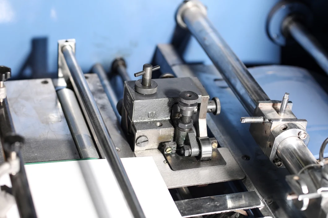 Máy dập nổi siêu nhỏ 220V 380V 440V 415V Máy dập nổi kim loại tự động 4