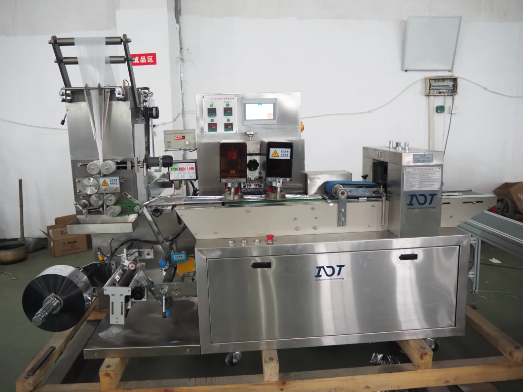 Máy đóng gói khăn ướt 370 gói / phút 1