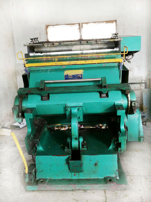 Hệ thống bôi trơn Máy dập nổi với 38 thanh ray dẫn hướng bằng nhôm Chromium Molypden