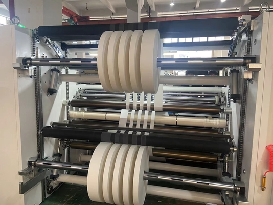 Máy cuộn băng keo 1350mm Tốc độ cao 30g/M2~350g/M2