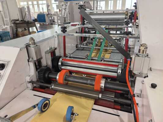 Máy niêm phong và cắt túi Kraft giấy túi làm máy với 420 đến 600 mm chiều rộng túi và 400 lưới gốm in cuộn