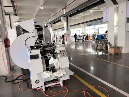 CMYK Flexo Printer Paper Shopping Bag Making Machine 50Hz 60Hz Điện lực Tổng công suất 15 KW Thích hợp cho bao bì quy mô lớn