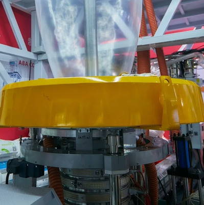 Độ dày màng 0,004 đến 0,1mm Hệ thống ép đùn màng linh hoạt Kết hợp công suất ép đùn 100 đến 500 Kg mỗi giờ cho dây chuyền sản xuất phim