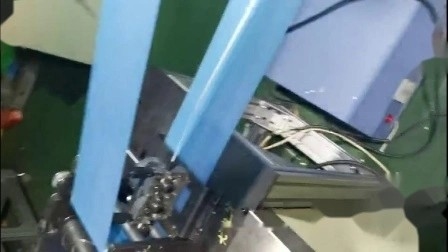 Máy làm tấm trải giường dùng một lần CE 70PCS / phút Máy làm mặt nạ tốc độ cao KN95