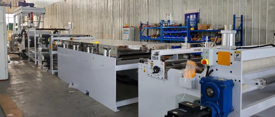 Tấm PP Máy đùn tấm PVC Dây chuyền sản xuất đóng gói pin Lithium