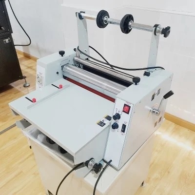 Máy làm lại rãnh OPP 900mm Máy cán màng không dệt 5m / phút